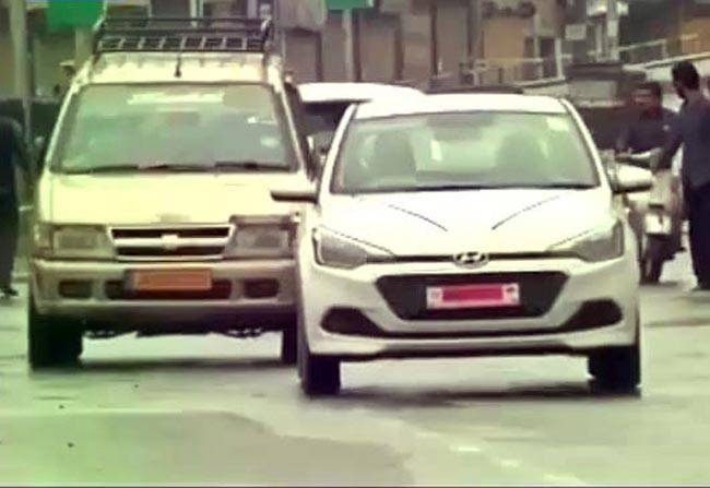 हटा कर्फ्यू लेकिन घाटी में कब लौटेगी शांति!