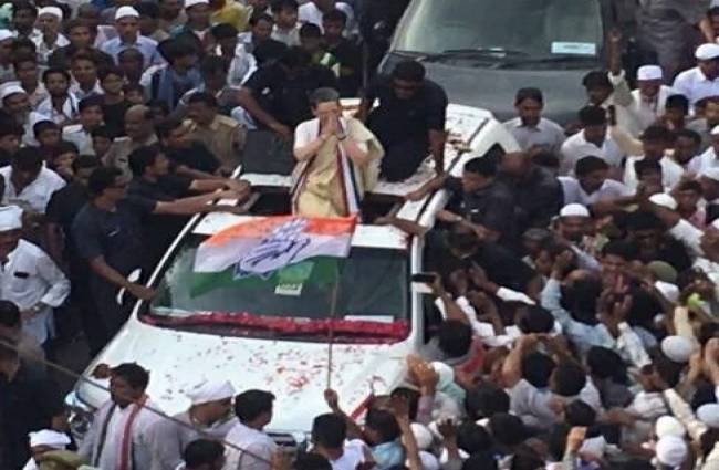 सोनिया गांधी का रोड शो