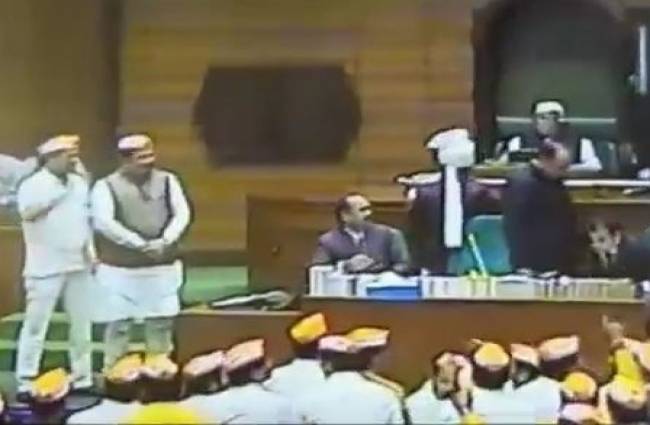 एक साथ देखिए मुंबई की सभी बड़ी खबरें