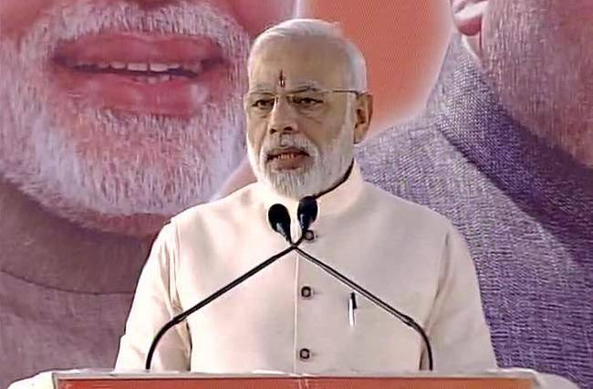 PM मोदी ने साक्षी मलिक को दी बधाई