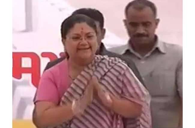 वसुंधरा को आई गायों की याद