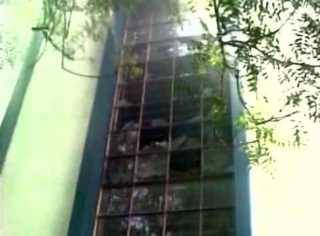मुर्शिदाबाद में एक सरकारी अस्पताल में लगी आग
