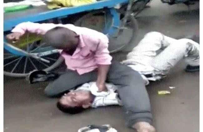 पुलिसवाले की पिटाई
