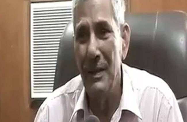 पिता ने कहा- बेटा देता है जान से मारने की धमकी