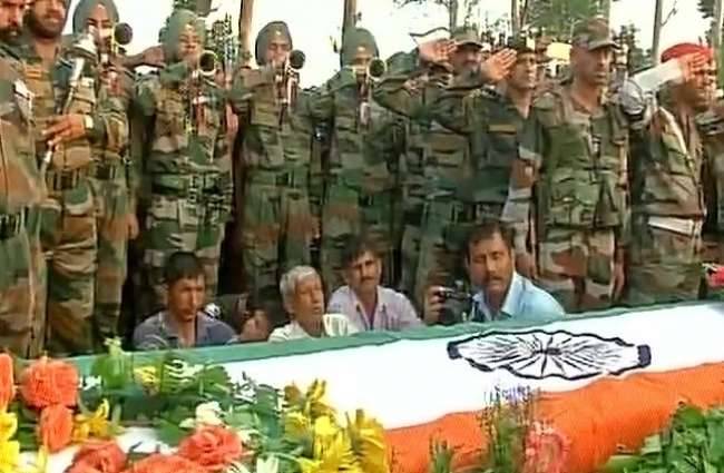 शहीद करनैल सिंह का शव