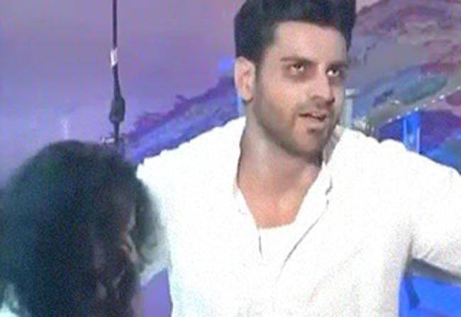 कवच में मिलिए भूतों की टोली से...