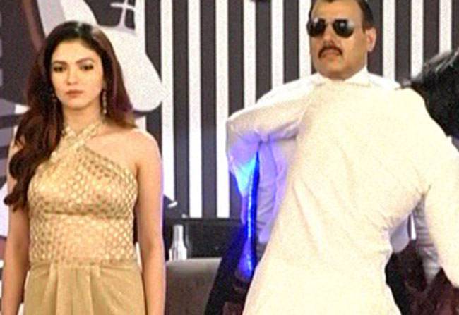 जब रजनी बहू के घर हुआ नया तमाशा