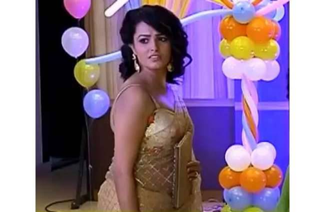 सास, बहू और बेटियां में देखिए टीवी जगत की बड़ी खबरें