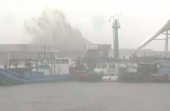 ताइवान के बाद चीन की तरफ बढ़ा खतरा