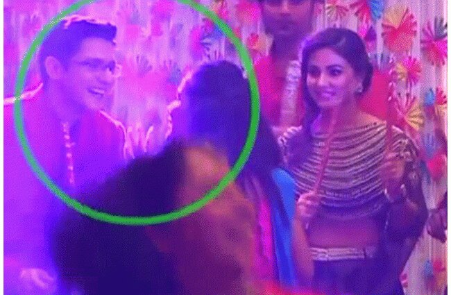 अक्षरा-नैतिक