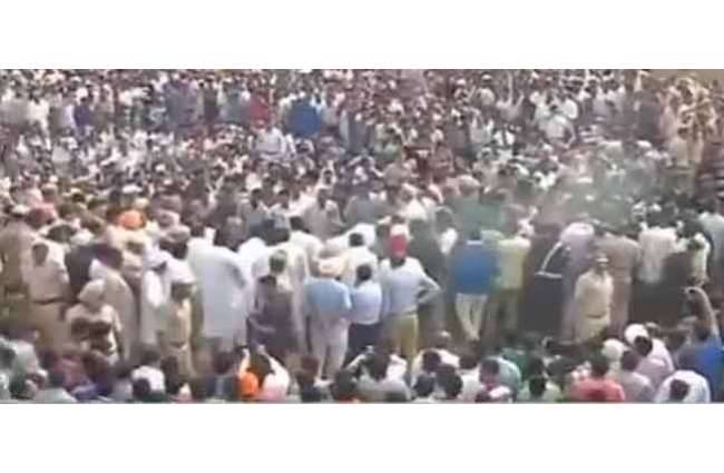 शहादत को सलाम करने उमड़ा जनसैलाब