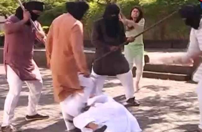 रानी ने गुंडों से बचाई राजा की जान