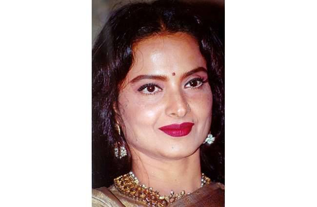 जो 'रेखा' पर गुजरी वो कहानी सुनने को सब बेताब!