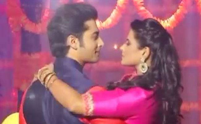 मलाइका ने बना दी ऋषि-तनुजा की जोड़ी!