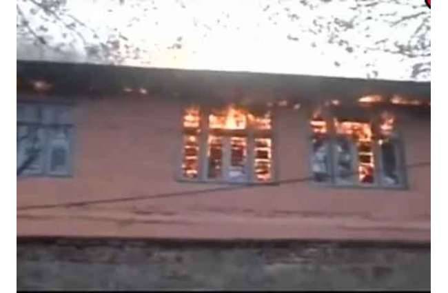 अलगाववादियों ने फिर स्कूलों को बनाया निशाना