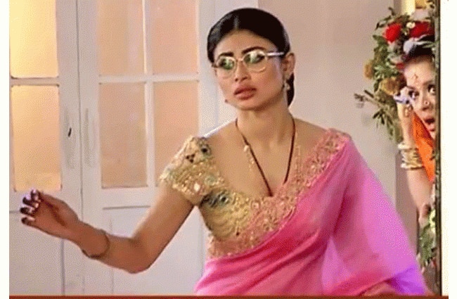 सास, बहू और बेटियां में देखिए टीवी जगत की बड़ी खबरें