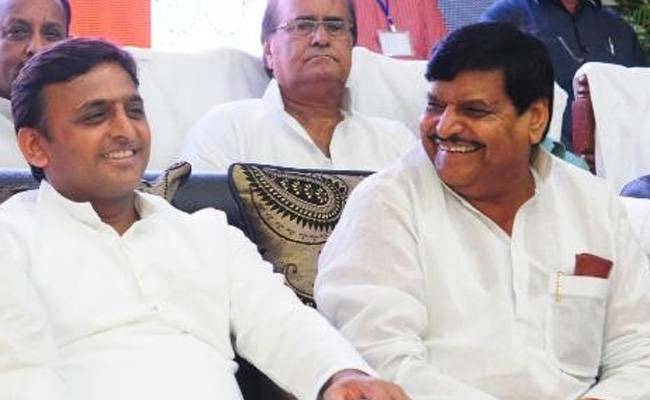 चाचा-भतीजे की जंग की इनसाइड स्टोरी