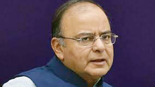 बैंक में जमा कराएं पुराने नोट: जेटली