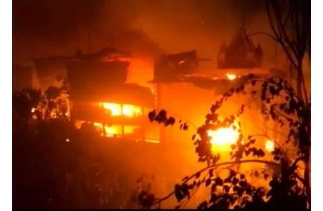 दिल्ली के दो बाजारों में लगी आग, लाखों का नुकसान