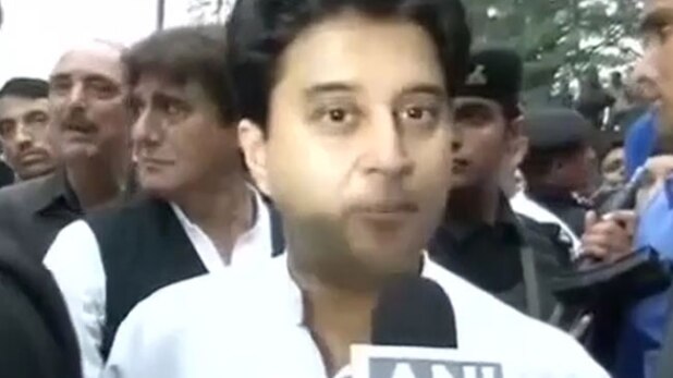 पूर्व सैनिक के बेटे से पुलिस ने की बदसलूकी