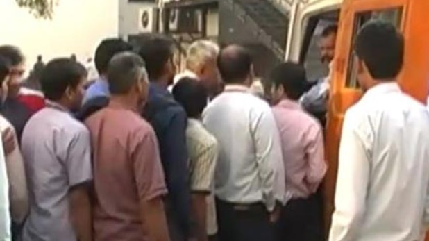 मोबाइल ATM वैन से मिली राहत