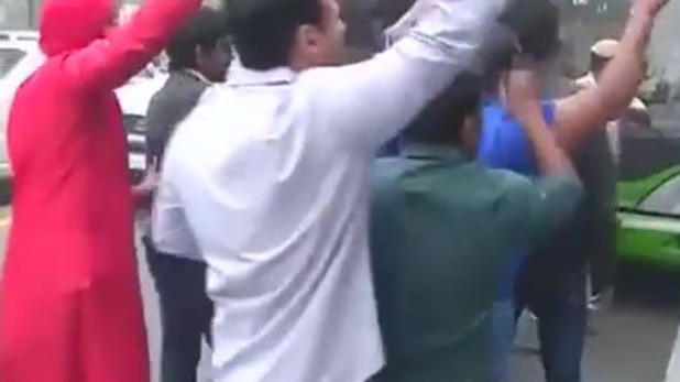 लापता छात्र नजीब के मामले में सड़क पर संग्राम!