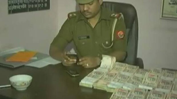 कहीं डाकघर में डाका, तो कहीं ब्लैक मनी जब्त