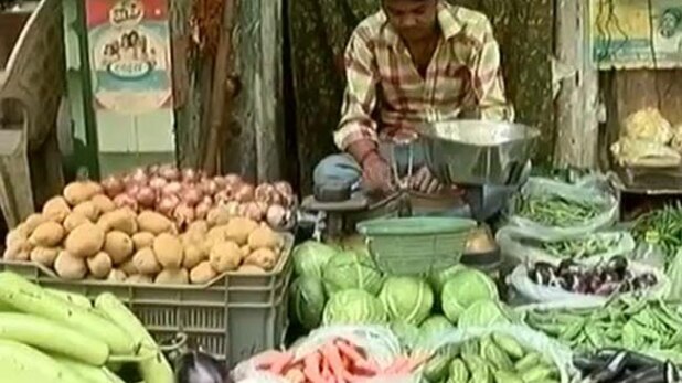 नोटबंदी के चलते आधे हुए सब्जियों के दाम