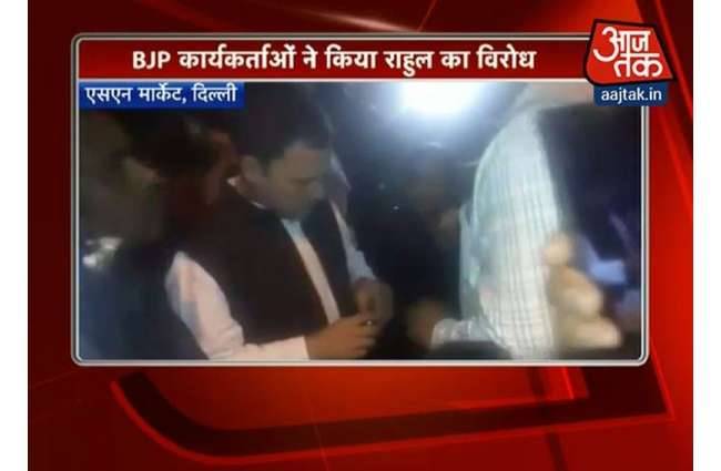 राहुल रेहड़ी-पटरी वालों से मिलने गए थे