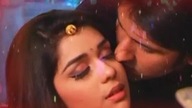 देखिए सास बहू और बेटियां की DDLJ