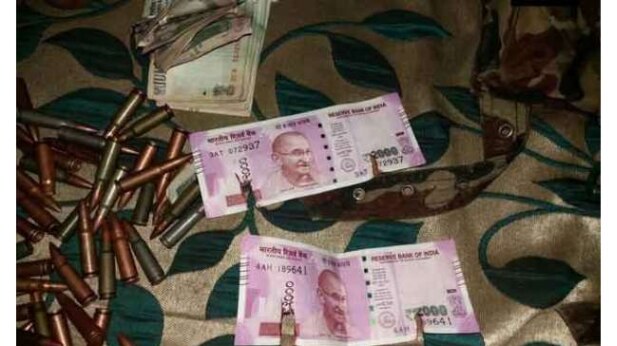 लश्कर के आतंकियों के पास मिले 2 हजार के नोट