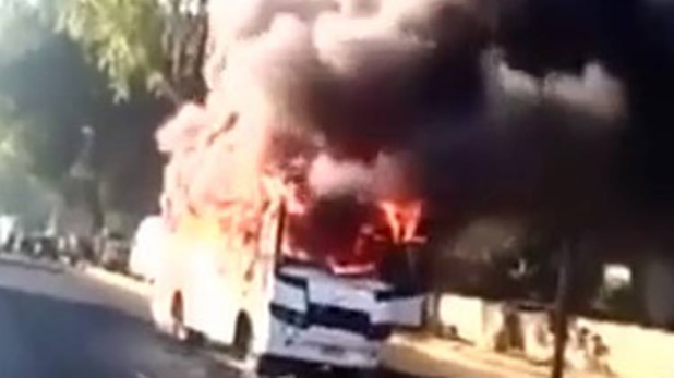 स्कूल बस में आग