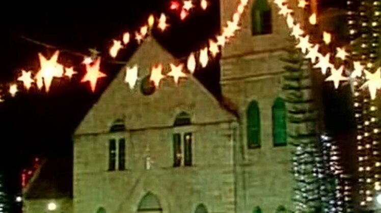 दुनिया भर में क्रिसमस की धूम