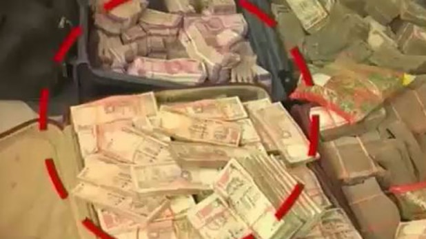 लॉ फर्म के दफ्तर में आयकर विभाग का छापा