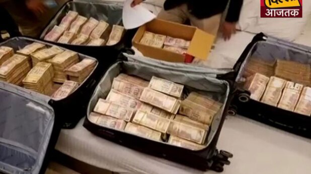 करोलबाग होटल छापा