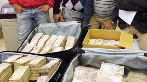 करोल बाग से 3.25 करोड़ बरामद