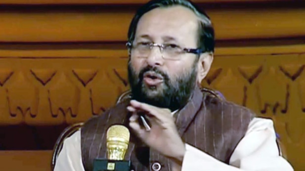 सिर्फ़ विषय का ज्ञान ही शिक्षा नहीं है: प्रकाश जावड़ेकर