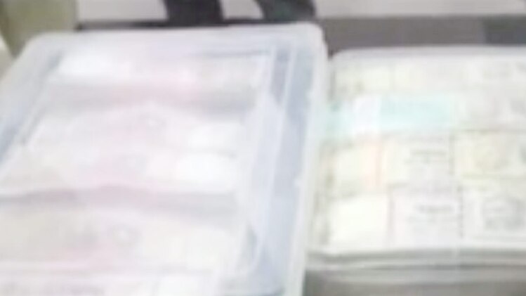 नहीं थम रही नोटों की कालाबाजारी