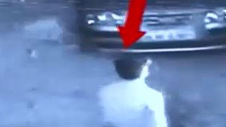 कार सवार हमलावरों ने बीच सड़क पर किया कत्ल