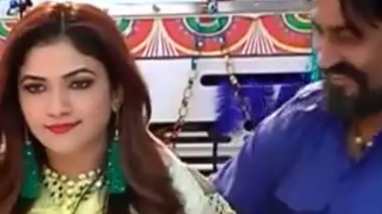 बहू हमारी रजनीकांत