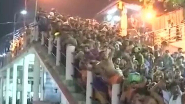 सबरीमाला मंदिर में भगदड़ मचने से हादसा