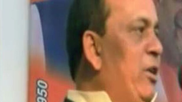 जब बीजेपी सांसद ने दी पुलिस को धमकी!