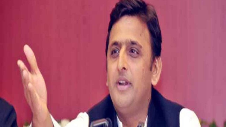 सपा में घमासान