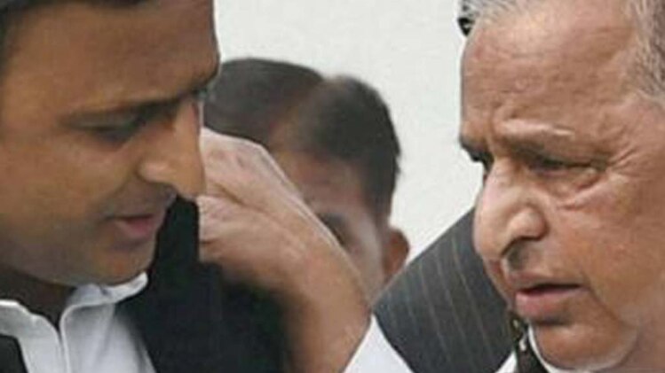 अखिलेश और मुलायम सिंह