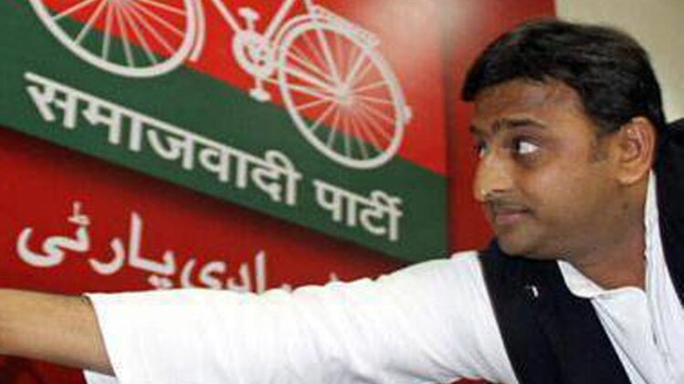 चुनाव आयोग ने अखिलेश को दिया साइकिल निशान