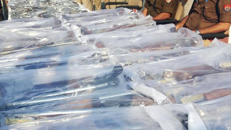 शामली में मिला हथियारों का ज़खीरा