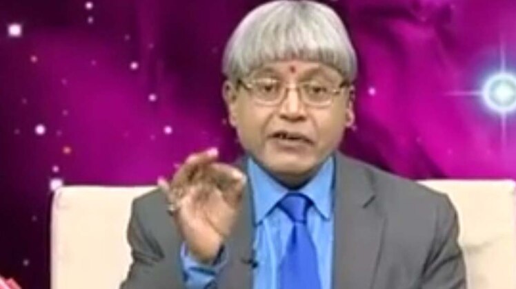 जानिए शनि को प्रसन्न करने के अचूक उपाय