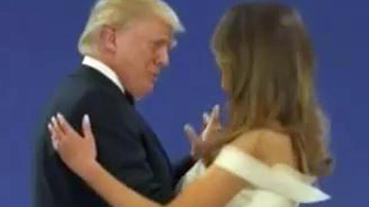 देखिए राष्ट्रपति ट्रंप का रोमांटिक अंदाज