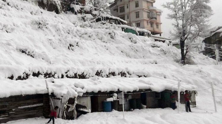 बर्फबारी