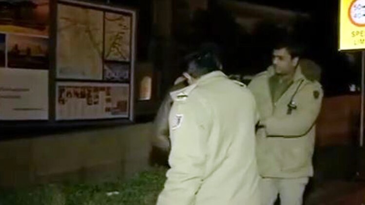 नए साल पर कनॉट प्लेस पर हुआ हंगामा